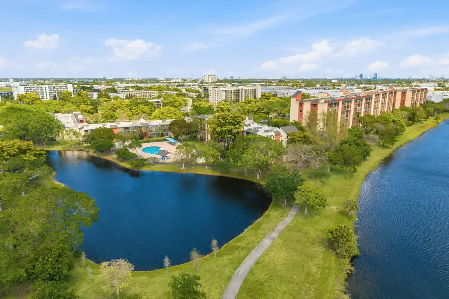 2202 S Cypress Bend Drive #503, Pompano Beach, FL 33069 - #2