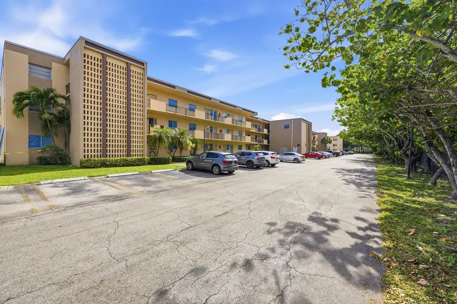 200 Ashbury Road #106, Hollywood, FL 33024 - #2