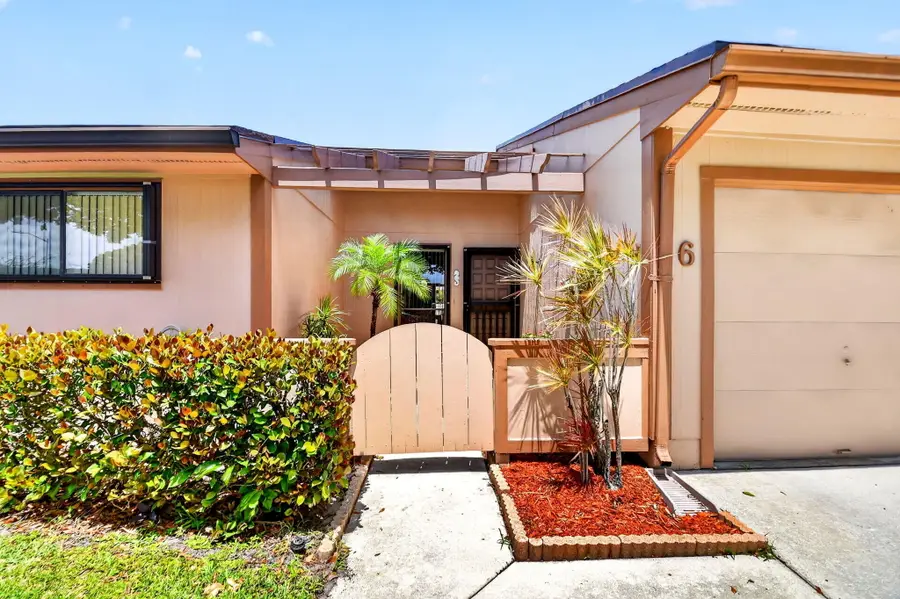 6 Farnworth Drive, Boynton Beach, FL 33426 - #3