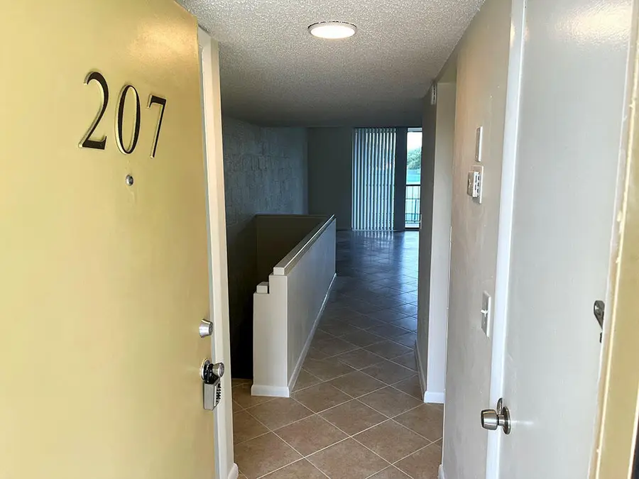 2828 Tennis Club Drive #207, West Palm Beach, FL 33417 - #3