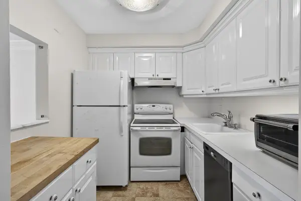 19 Hastings B, West Palm Beach, FL 33417