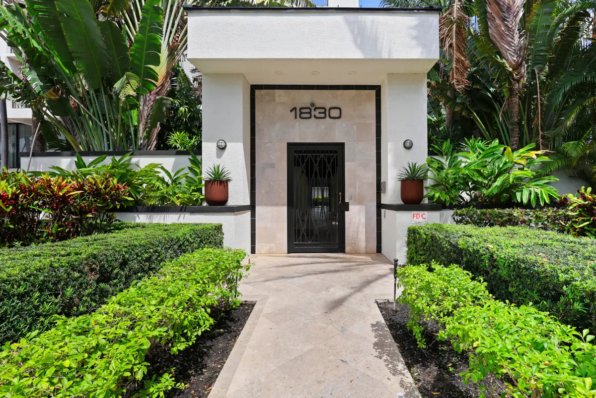 1830 Embassy Drive #122, West Palm Beach, FL 33401 - #1