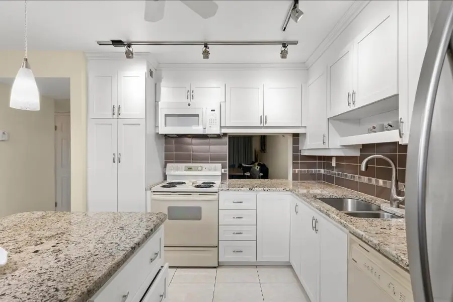 6095 N Sabal Palm Boulevard #210, Tamarac, FL 33319 - #3