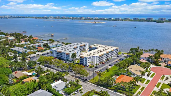 1516 S Lakeside Drive #106, Lake Worth Beach, FL 33460