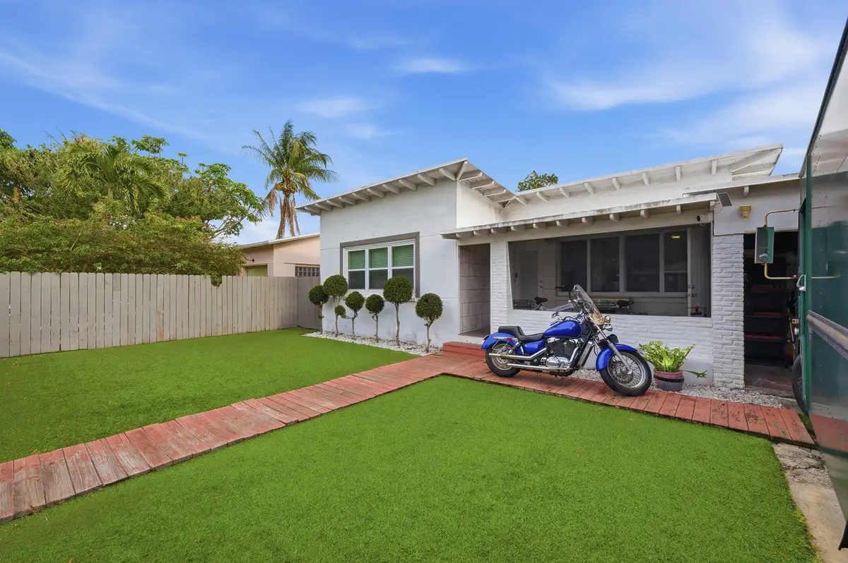 516 SW 15th Street #1-1, Fort Lauderdale, FL 33315 - #1