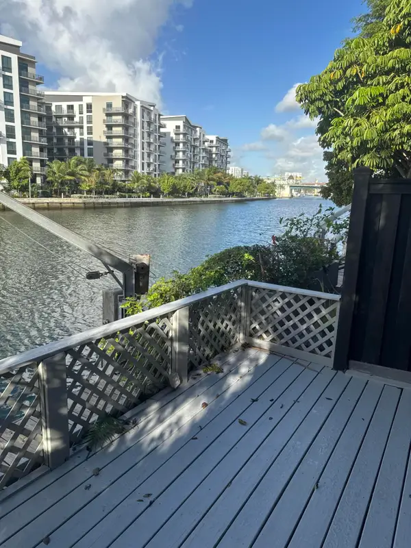 1000 NW N River Drive #16, Miami, FL 33136