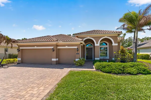 7589 Fieldstone Ranch Square, Vero Beach, FL 32967