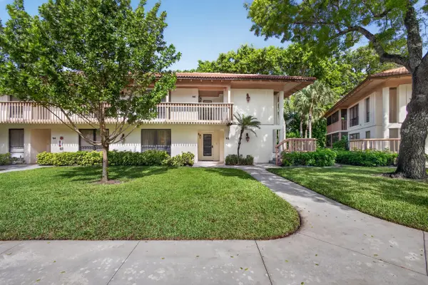 112 Brackenwood Road, Palm Beach Gardens, FL 33418