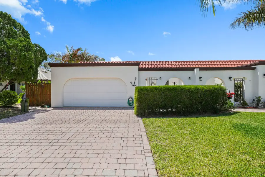 3922 SE Fairway W, Stuart, FL 34997 - #2