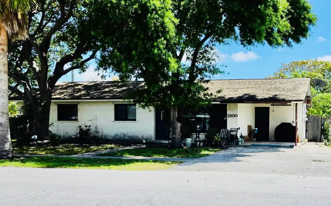 1200 W Broward Street, Lantana, FL 33462 - #1