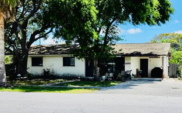 1200 W Broward Street, Lantana, FL 33462