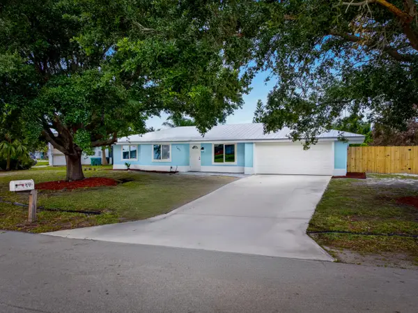 1451 SE Grapeland Avenue, Port St Lucie, FL 34952