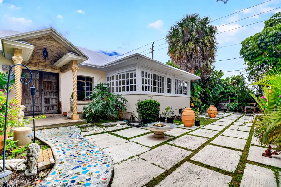 424 Oxford Street, West Palm Beach, FL 33405 - #3