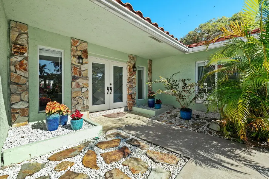 301 Jacaranda Drive, Plantation, FL 33324 - #3