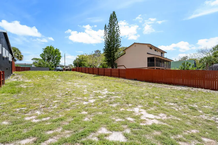 905 N A Street, Lake Worth Beach, FL 33460 - #2