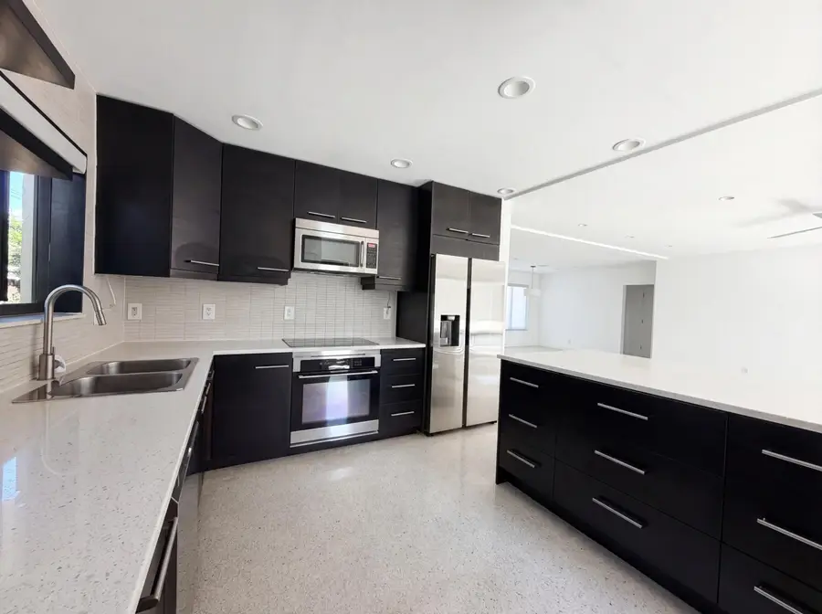 1717 NE 20th Avenue, Fort Lauderdale, FL 33305 - #2