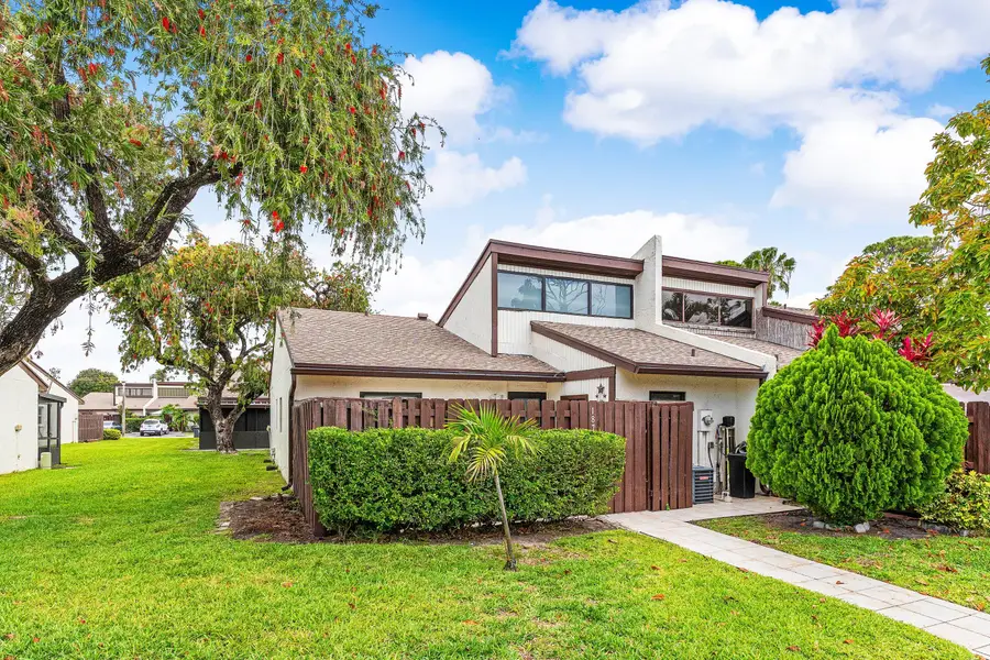 1875 Abbey Road, West Palm Beach, FL 33415 - #2