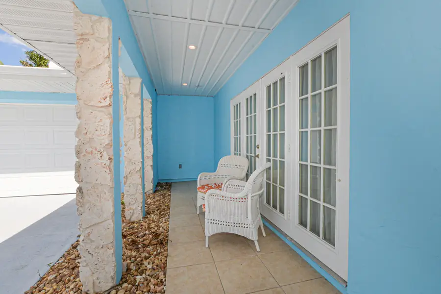 1530 SE Sunshine Avenue, Port Saint Lucie, FL 34952 - #2