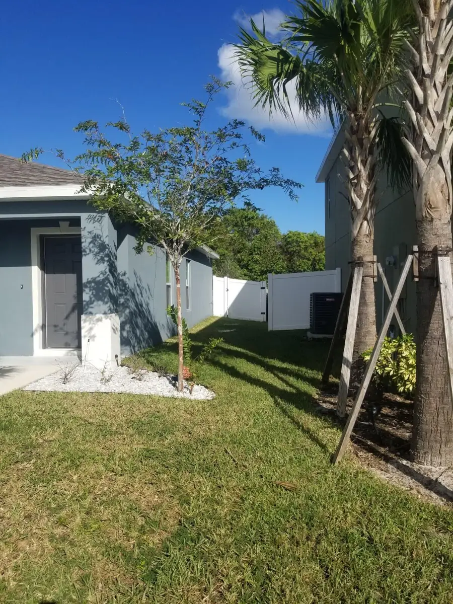 3376 N Park Drive, Fort Pierce, FL 34982 - #3