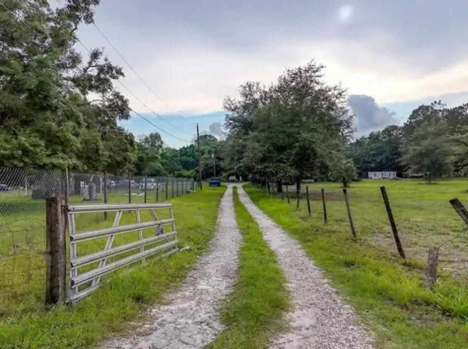 17050 Valencia Drive, Spring Hill, FL 34610 - #1