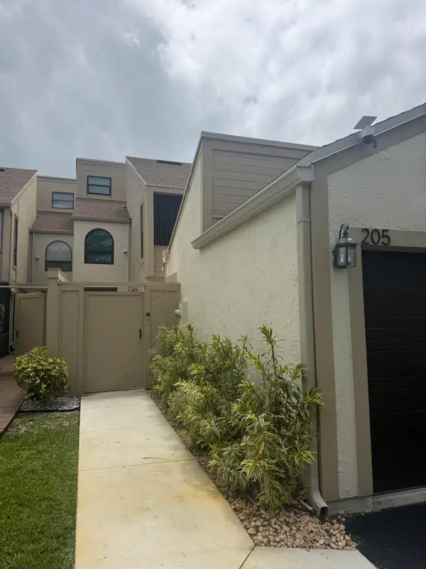 1102 SE Mitchell Avenue #205, Port St Lucie, FL 34952