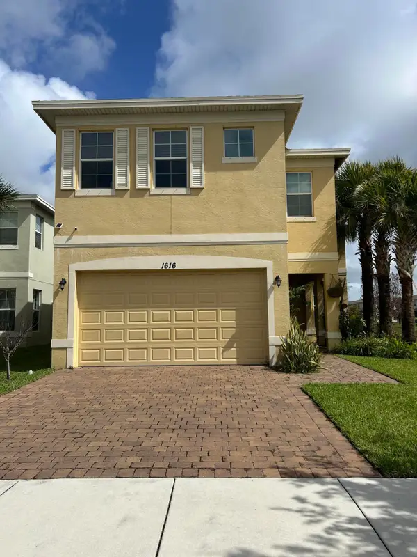 1616 NW Cataluna Circle, Port St Lucie, FL 34986