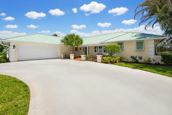 3491 SE Clubhouse Place, Stuart, FL 34997
