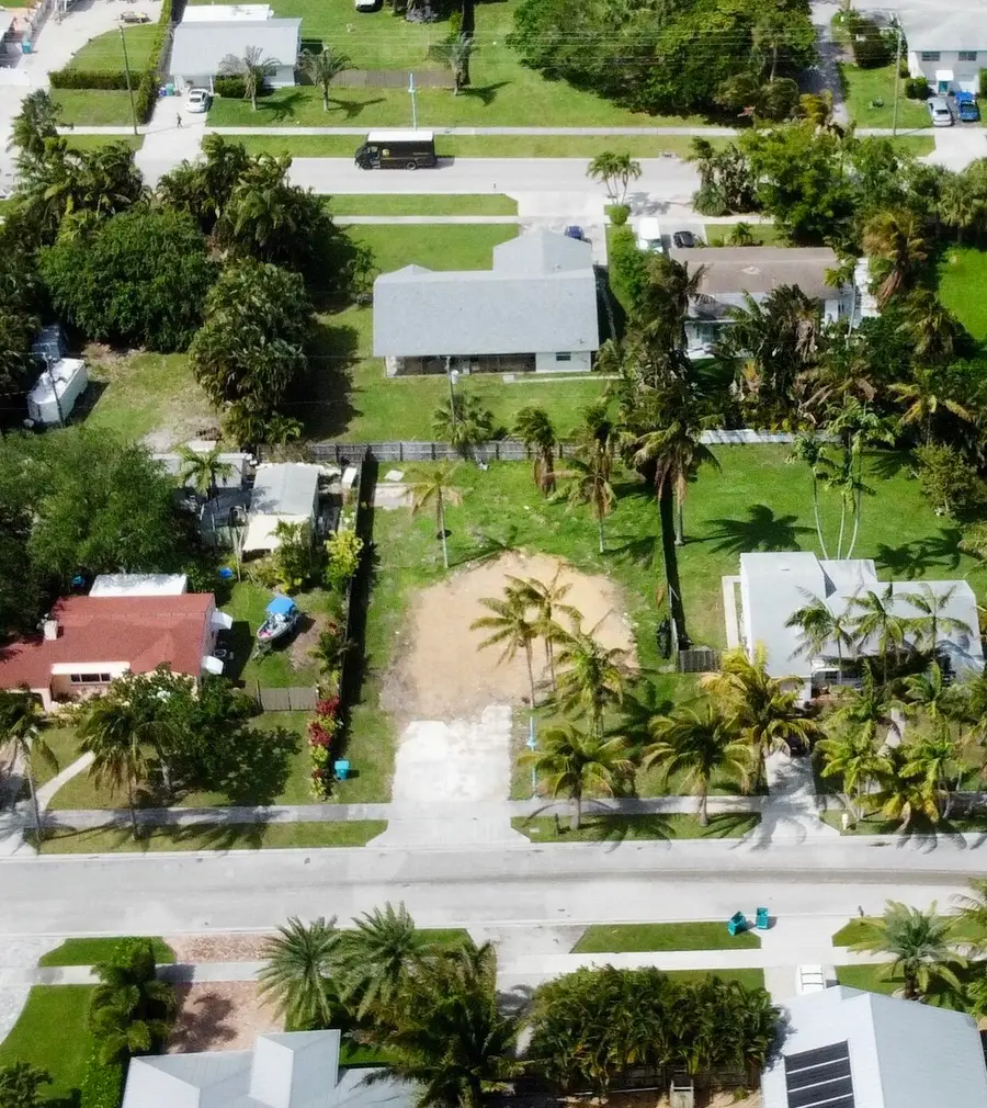 647 NE 9th Avenue, Boynton Beach, FL 33435 - #3