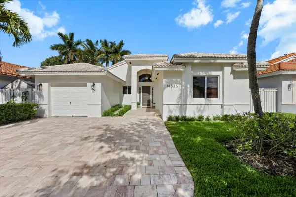 Address Withheld By Seller, Miami Lakes, FL 33018