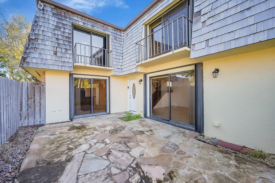 128 Lake Arbor Drive, Palm Springs, FL 33461 - #2