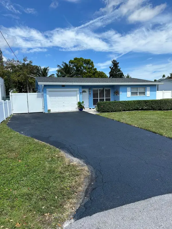 821 NW 33rd Street, Oakland Park, FL 33309