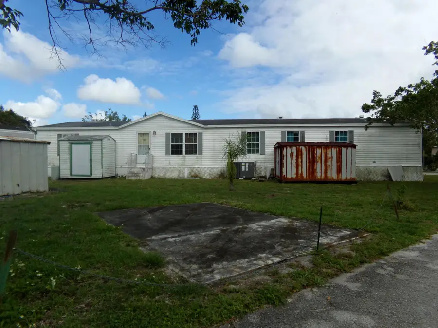 89 S Stuart Circle, Greenacres, FL 33463 - #2