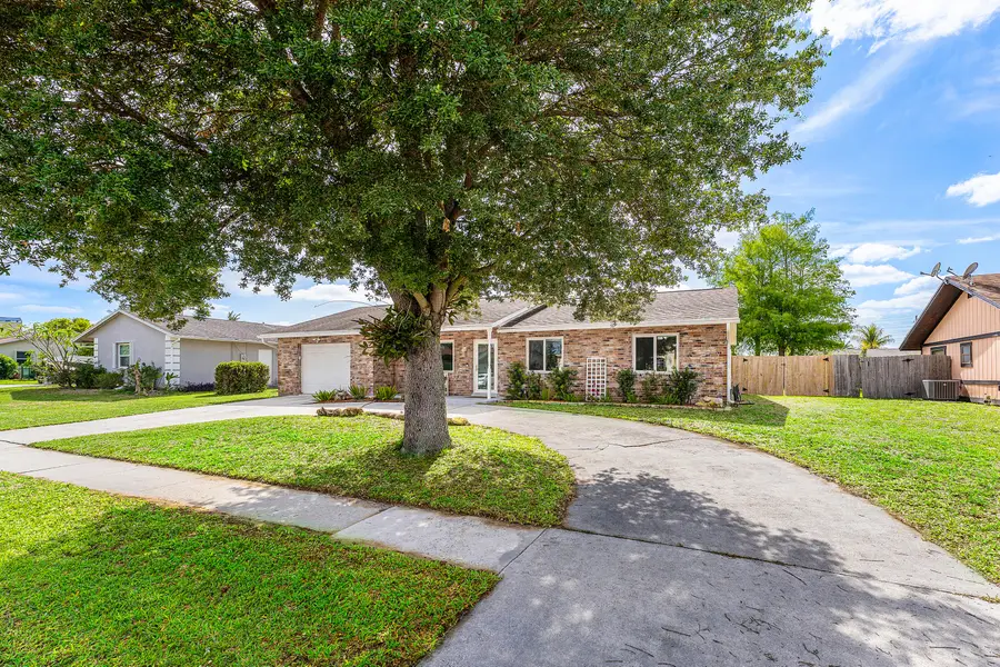 144 Cordoba Circle, Royal Palm Beach, FL 33411 - #2