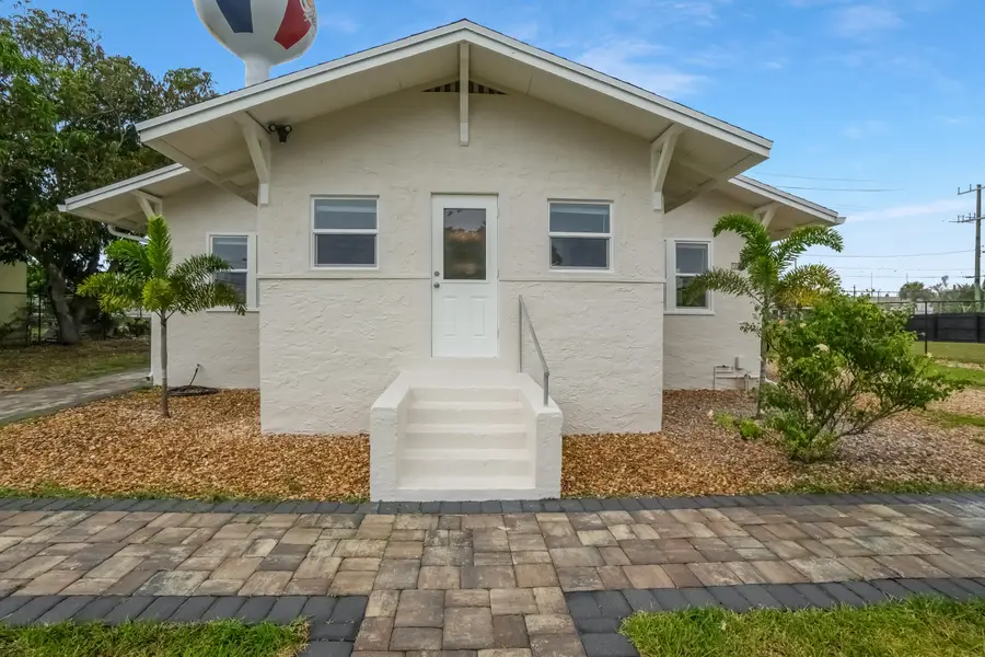 517 Sunrise Court, Lake Worth Beach, FL 33460 - #2