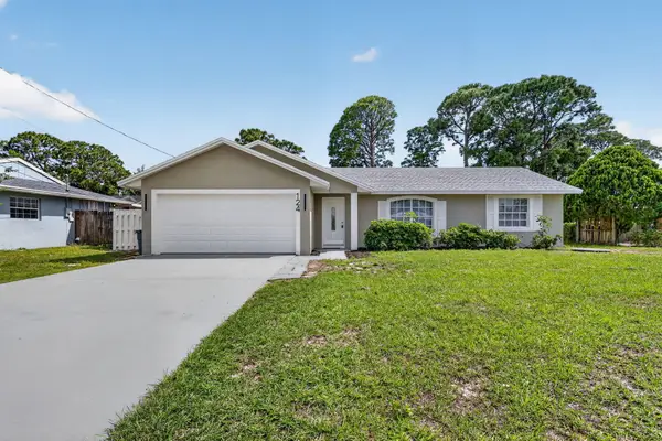 124 SE Eyerly Avenue, Port St Lucie, FL 34983