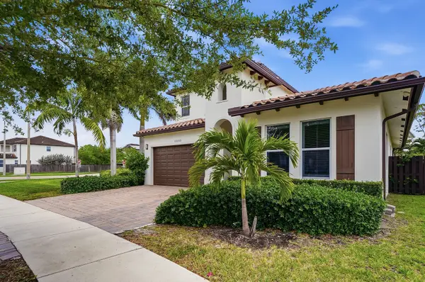 15155 SW 176th Lane, Miami, FL 33187