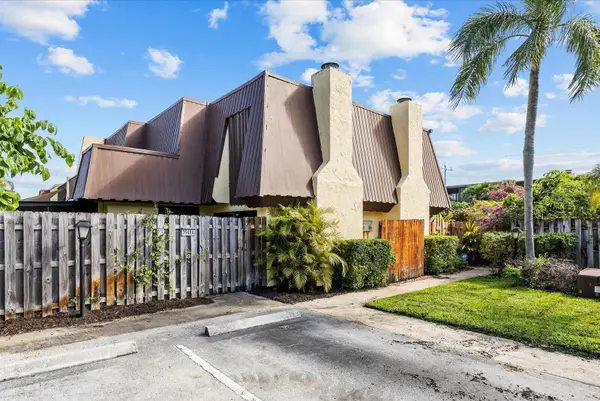 3548 Gardens East Drive #B, Palm Beach Gardens, FL 33410