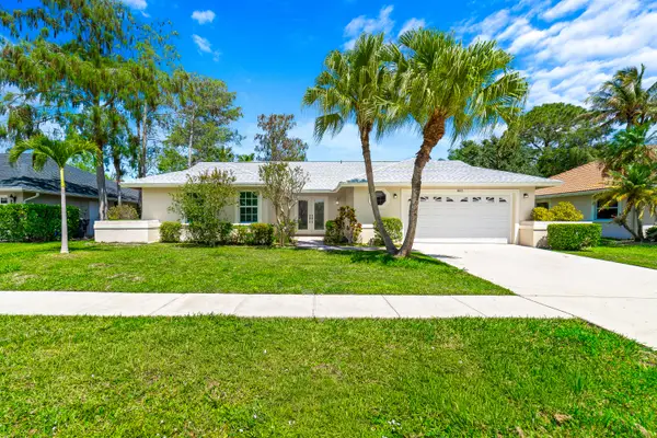 803 Silverbell Lane, Wellington, FL 33414