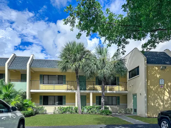 604 Meadows Circle #604, Boynton Beach, FL 33436