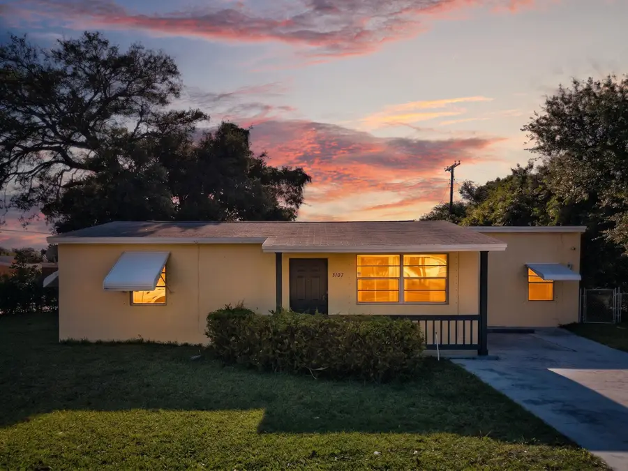 3107 Avenue F, Riviera Beach, FL 33404 - #2