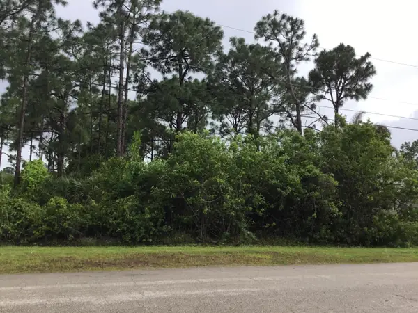 5925 NW Hann Drive, Port St Lucie, FL 34986