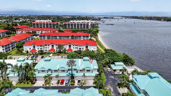 169 Barefoot Cove, Hypoluxo, FL 33462