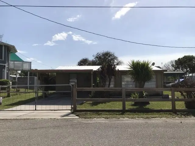 1038 8th Street, Okeechobee, FL 34974 - #1