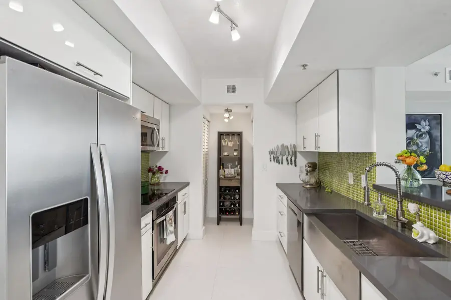 335 S Biscayne Boulevard #1607, Miami, FL 33131 - #3