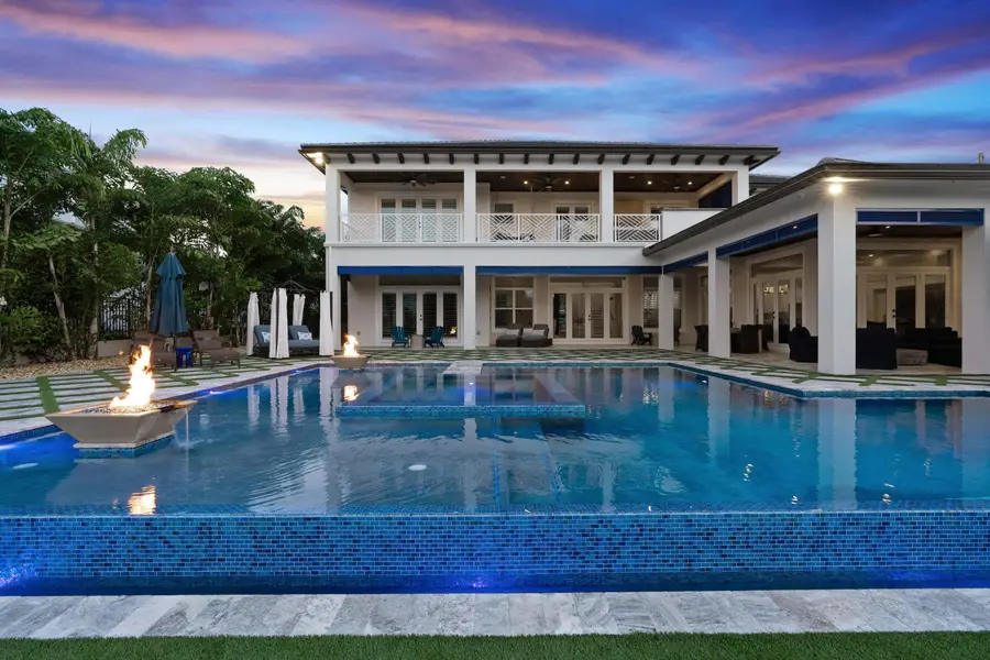 261 Old Jupiter Beach Road, Jupiter, FL 33477 - #2