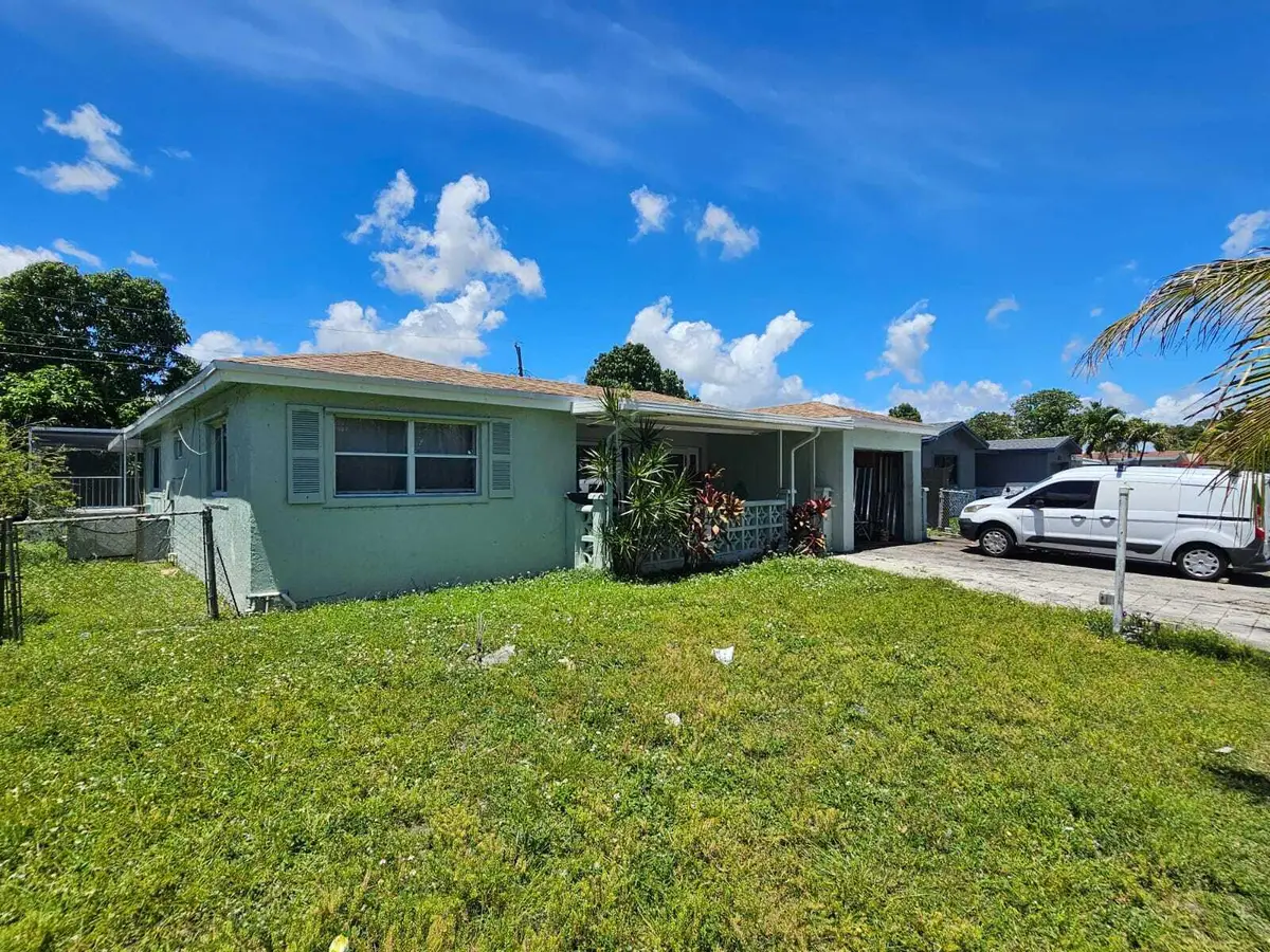 3561 NW 33rd Avenue, Lauderdale Lakes, FL 33309 - #1