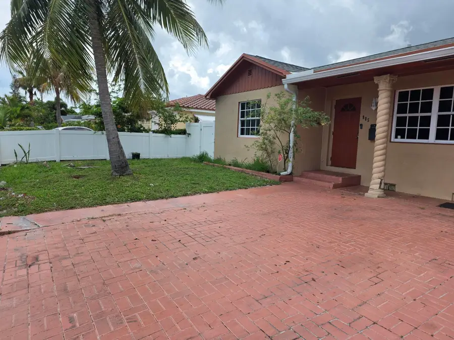 905 S F Street, Lake Worth Beach, FL 33460 - #3