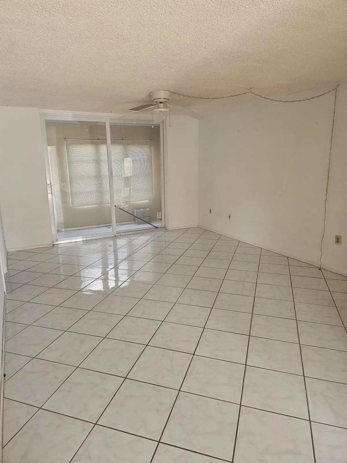 8060 Sunrise Lakes Drive E #109, Sunrise, FL 33322 - #1