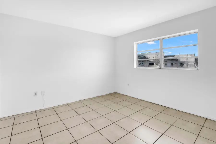 Address Withheld By Seller, Miami, FL 33143 - #3