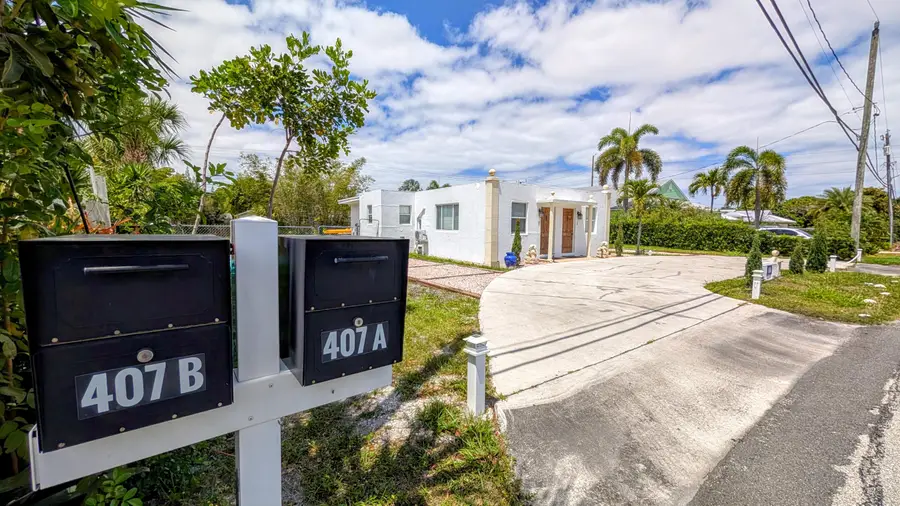 407 NW 7th Street, Boynton Beach, FL 33426 - #2